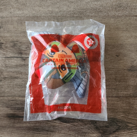 SOLD ●Marvel Falcon Captian America Brave New World McDonalds Happy Meal Toy NWT - Picture 2 of 11